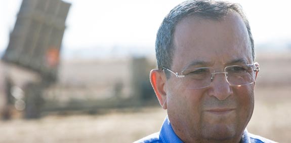 אהוד ברק כיפת ברזל / צילום : רויטרס